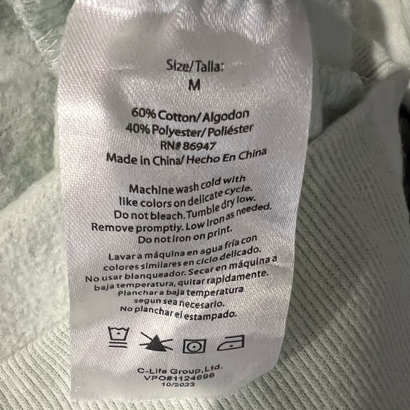 Woman’s DEF LEPPARD animal graphic crewkneck sweatshirt - Picture 6 of 6